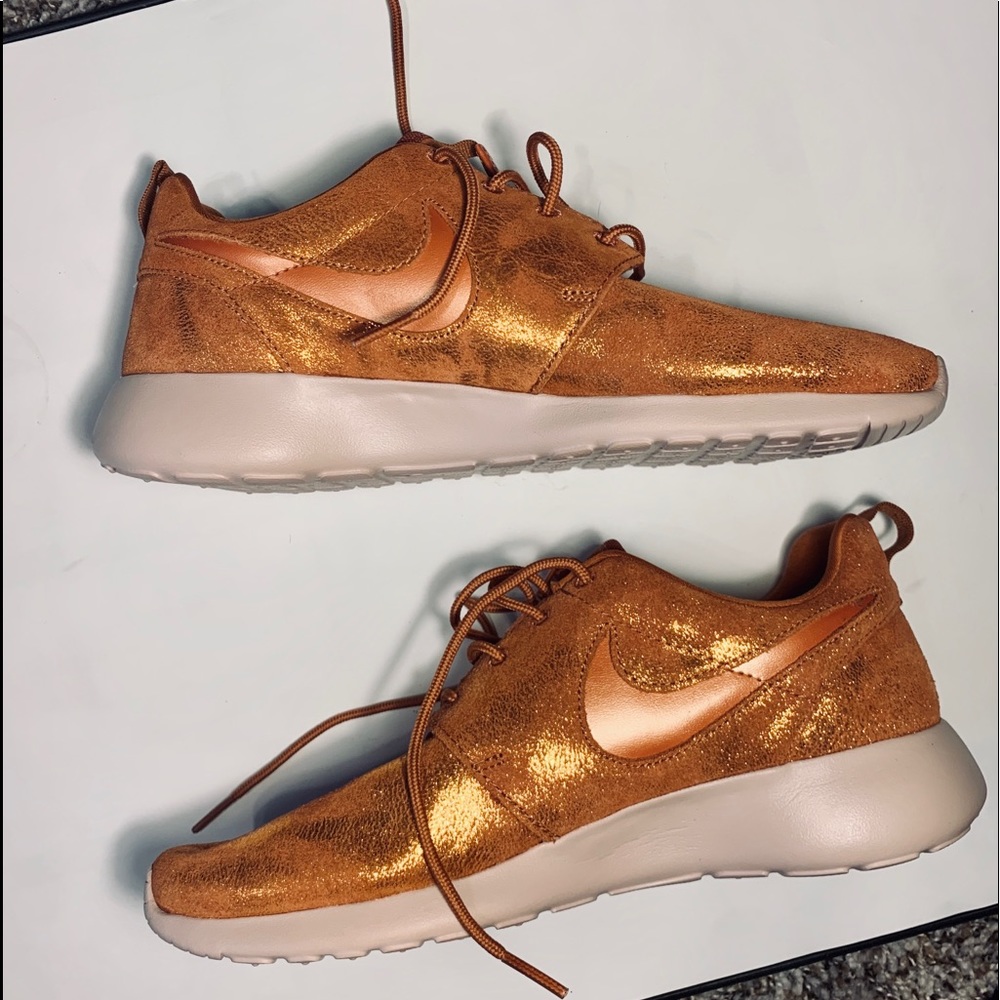 RARE Nike Roshe Sneakers